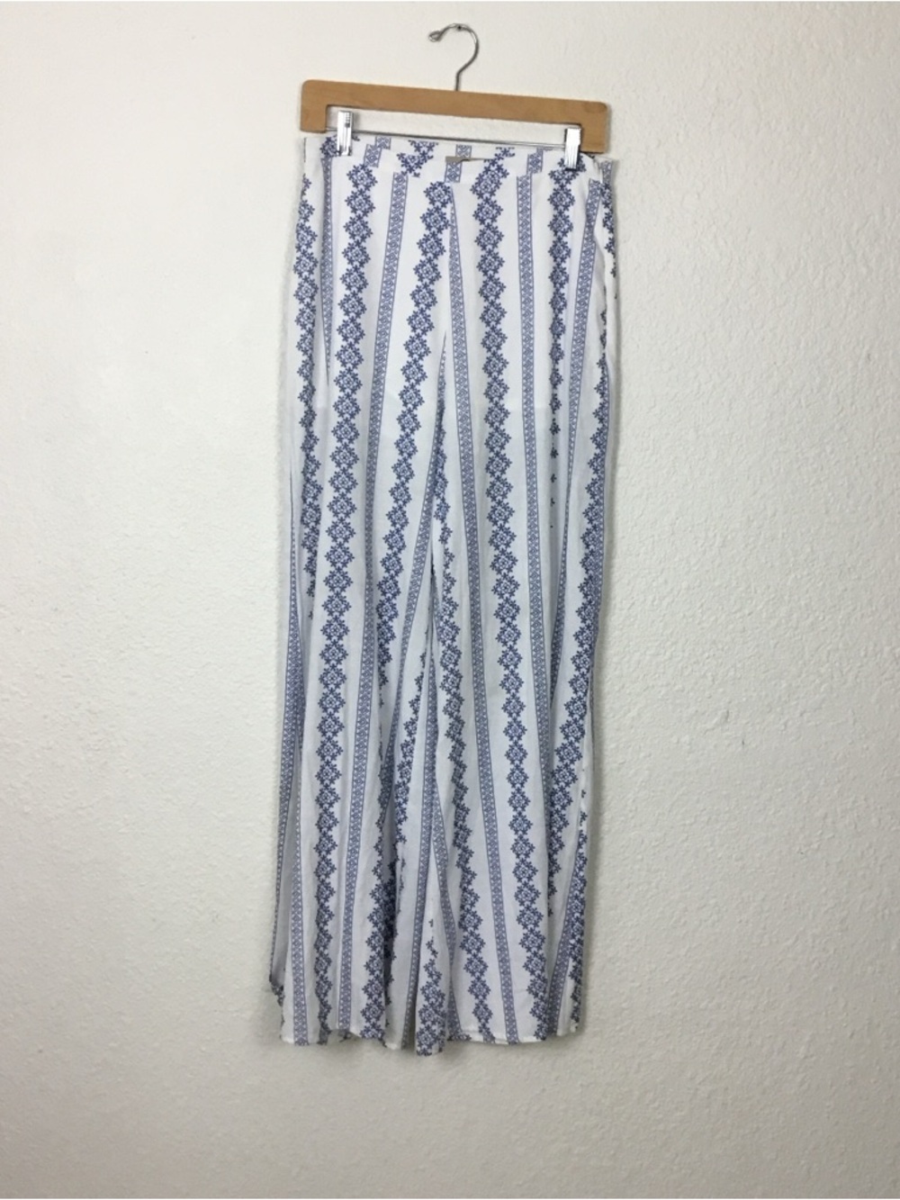 White Pants with Blue Vertical Geometric Stripe Dejavu Womens Size M Cotton
